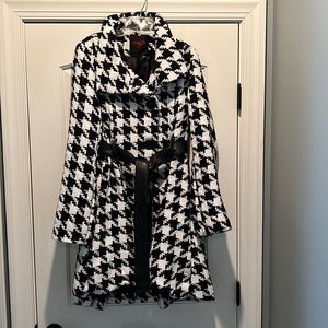 Yoki Houndstooth Coat